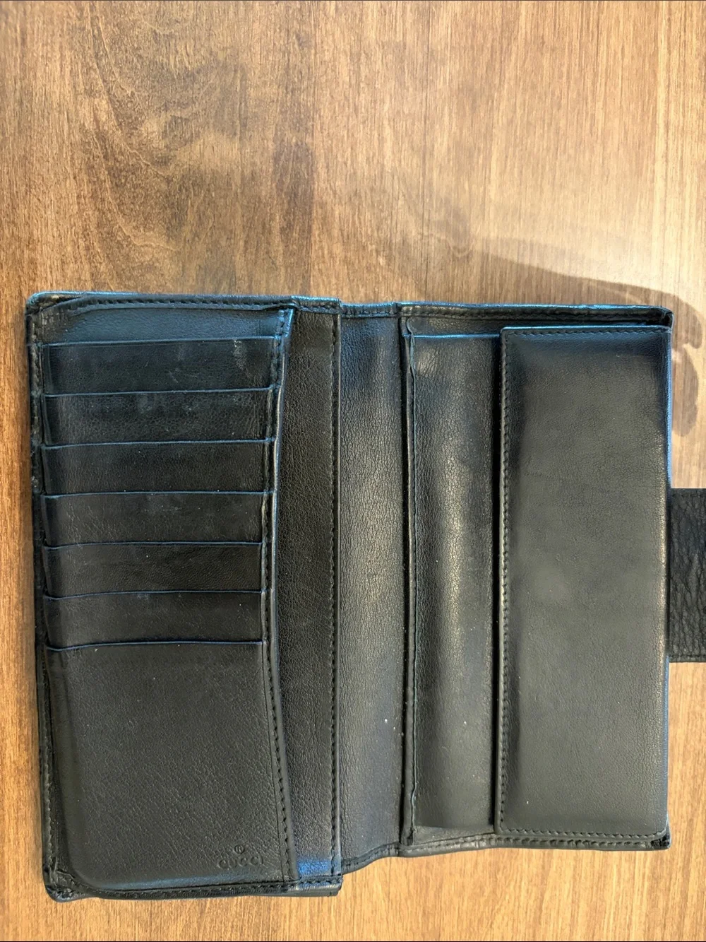 Gucci Black GG Leather Wallet with Gold Plate - Picture 2 of 4